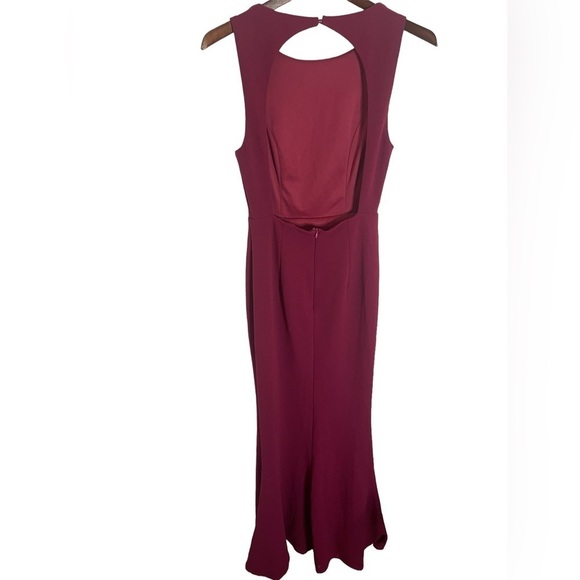 Lulu’s Backless Maxi dress - Picture 4 of 6